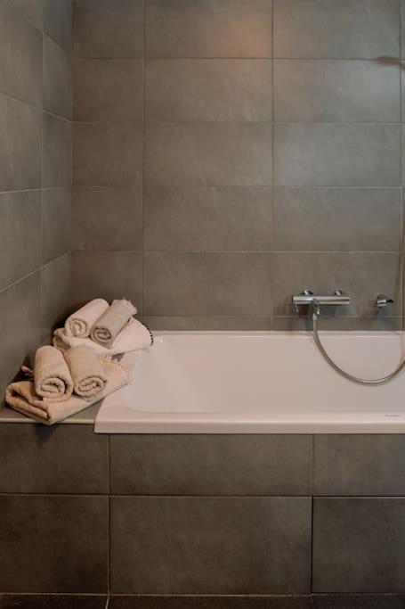 Apartamento Superbe T2 Neuf Bonifacio Avec Parking Gratuit Exterior foto